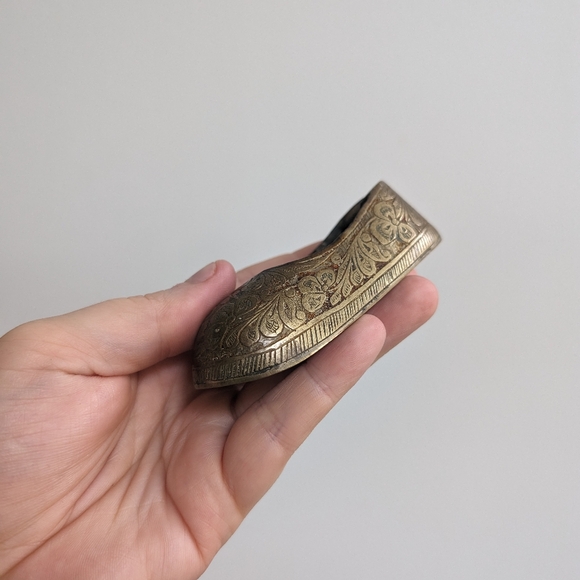 Vintage Brass shoe ashtray - Picture 4 of 7